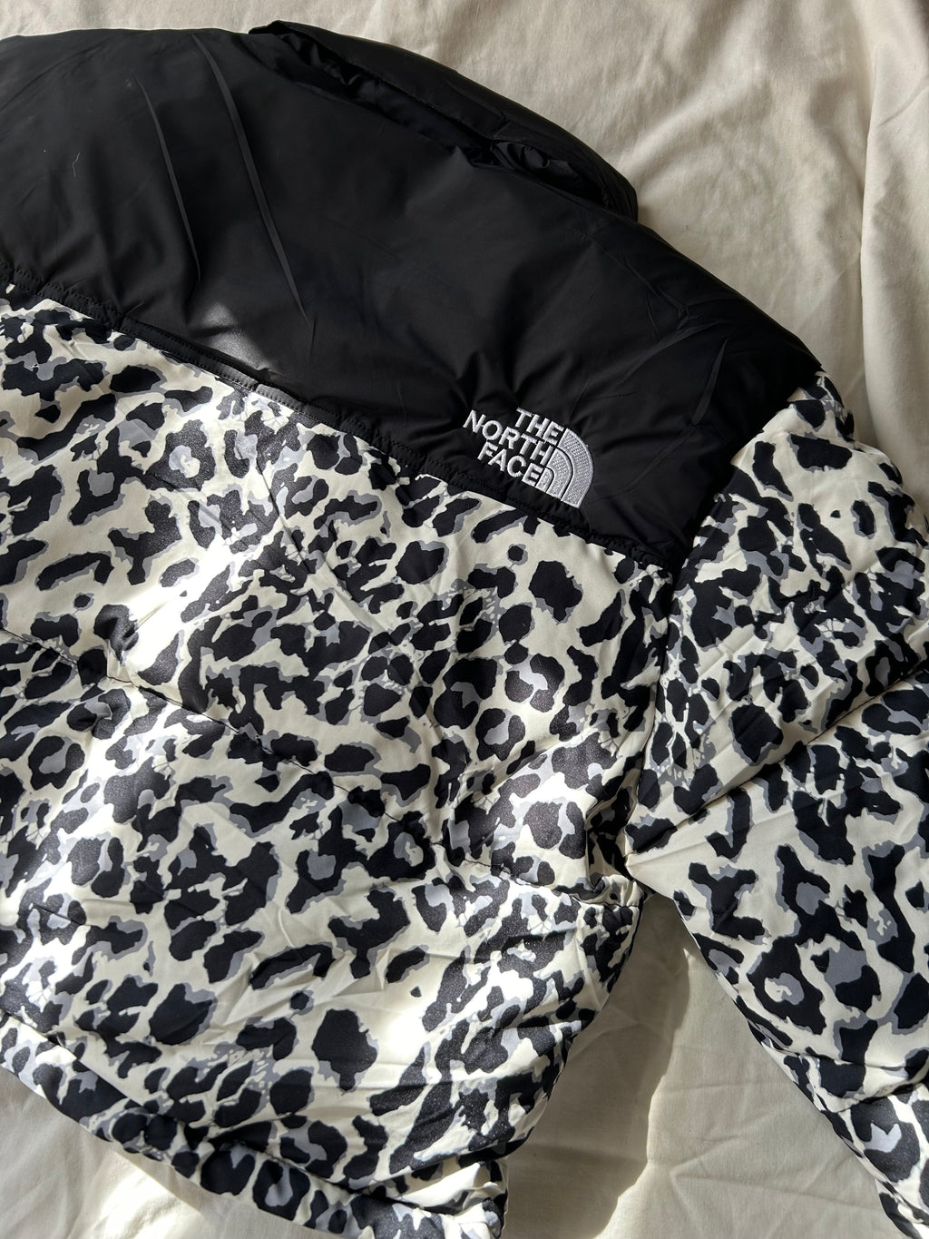 Retro nupse 700 Crop print blanca